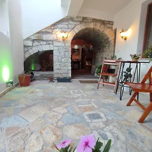  Guest house Bujtina Veritos Albania